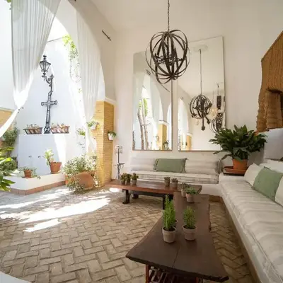 La Casa 1832 Boutique