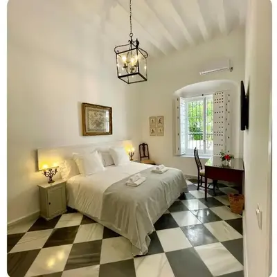 GATU PREMIUM Apartamento Palacio Oneto con Jardín Privado 