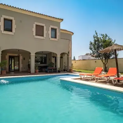 Gorgeous Home In Conil De La Frontera