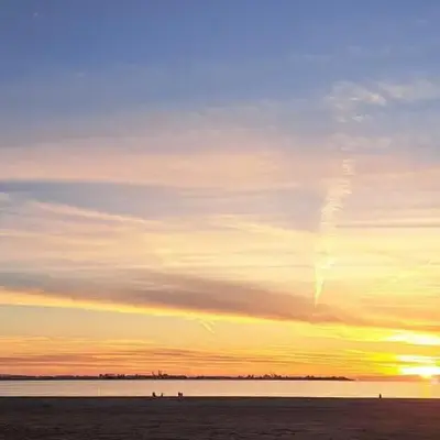 Ático primera línea de playa con vistas al Mar-Climatizado-Wifi-Parking-Solo familias