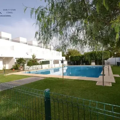Adosado Familiar con Piscina y Terraza