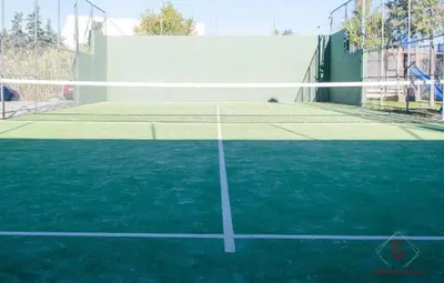 a tennis net on a tennis court at Albatros Sanlucar in Sanlúcar de Barrameda