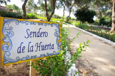 a sign that reads secluded de la floria at CASA CHOCOLATE in Malcocinado