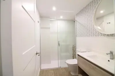 a bathroom with a sink and a mirror at Apartamento La Salina in San Fernando