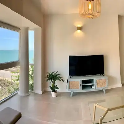 Espectacular apartamento frente al mar