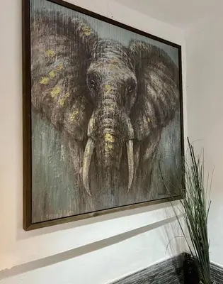 a painting of an elephant on a wall at Jacuzzi Amazonas Relax en el Corazón del Puerto in El Puerto de Santa María