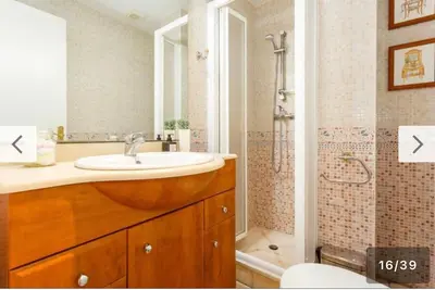 a bathroom with a sink and a shower at Apartamento con vistas al mar in Rota