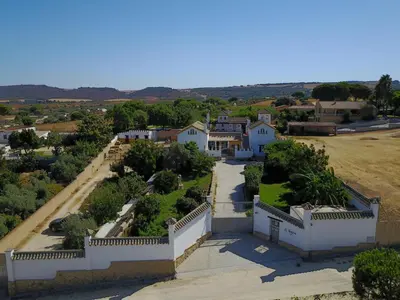an aerial view of a house with a yard at El Fogón del Duende in Arcos de la Frontera