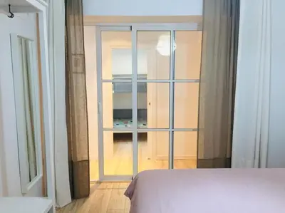 a bathroom with a sink and a mirror at Disfruta, nuevo en Mentidero in Cádiz
