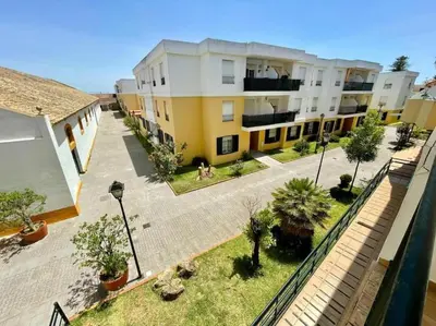 an overhead view of a courtyard of a building at La Bodega del Mar - Luminoso y céntrico apto con piscina en verano y parking in El Puerto de Santa María