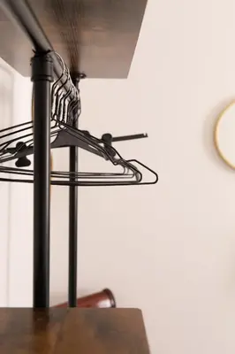 a metal rack on top of a table at Casa Amelí by Gades Gestión in Cádiz