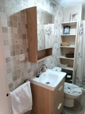 a bathroom with a sink and a toilet at apartamento en Puerto Real in El Trocadero