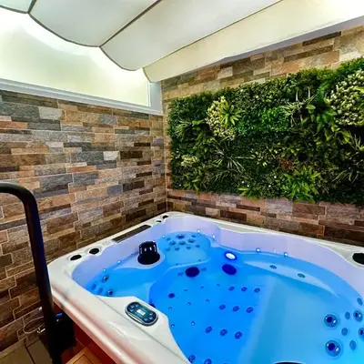 BASTINAZO ALOHADREAM - EXCLUSIVO - Design Suite Luxury Love and Spa - Jacuzzi y Sauna Privados