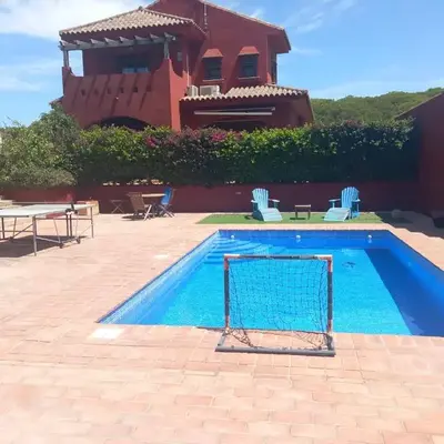 Chalet independiente en la loma