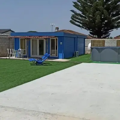 Casita de madera Azul