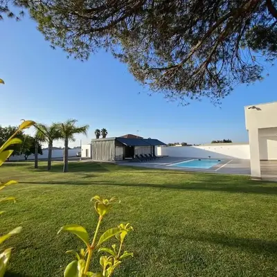 Villa Romance