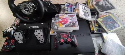 a bunch of video game controllers and other items at Vivir es Increíble in San Fernando