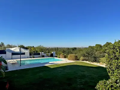 an image of a backyard with a swimming pool at Villa Montecastillo - Ole Solutions in Jerez de la Frontera