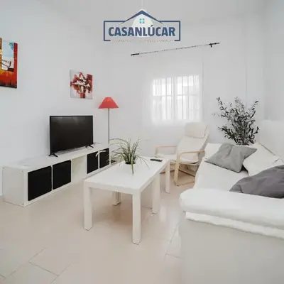 Carmen Viejo bajo