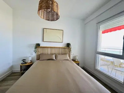 a large bed in a room with a window at El Vigia Grupo AC Gestion in Vista Hermosa