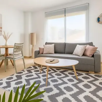 Luminoso Apartamento con Balcón