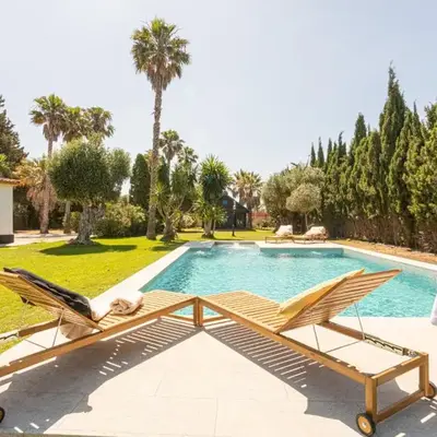 Jardines Fenicios Luxurious and Spacious Villa