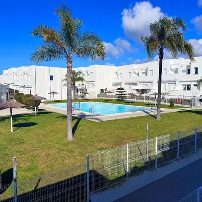 Luz de Conil is a modern villa next to Playa Fontanilla