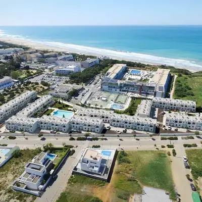 Lujoso chalet con jardín privado a 300 metros de la playa