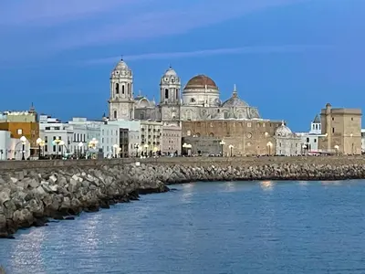 a view of a city with a river and buildings at Casa Cristina in Cádiz