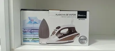 a box of a sewing machine on a shelf at Apartamento El Albero in Jerez de la Frontera