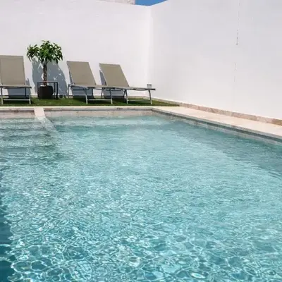 Chalet con piscina en Naveros
