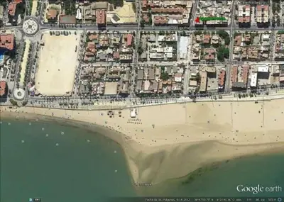 an aerial view of a beach and the ocean at Apartamento Playa100m in Sanlúcar de Barrameda