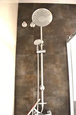 a shower with a shower head in a bathroom at Apartamento Recreo Cadiz in Cádiz