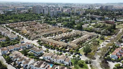 an aerial view of a city with houses at Diseño Terraza dos baños Piscina in Jerez de la Frontera