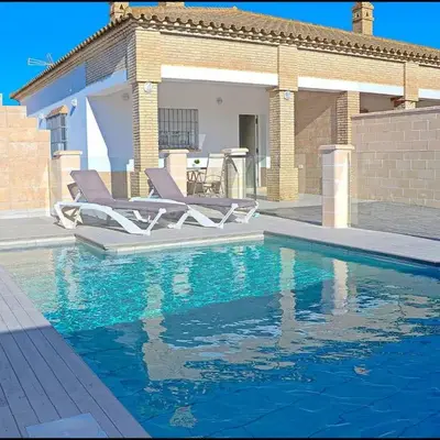 Chalet Peñuelas con piscina