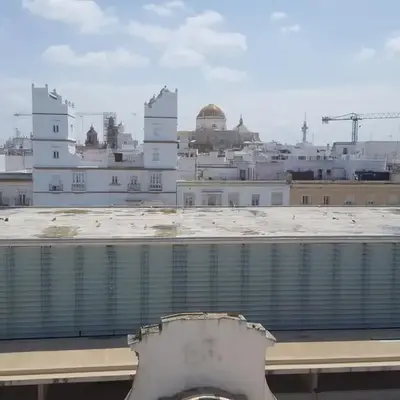 Apartamento en pleno centro de Cadiz con parking economico