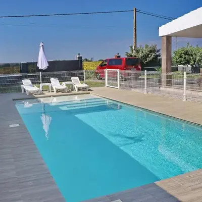 Chalet moderno con pisicina