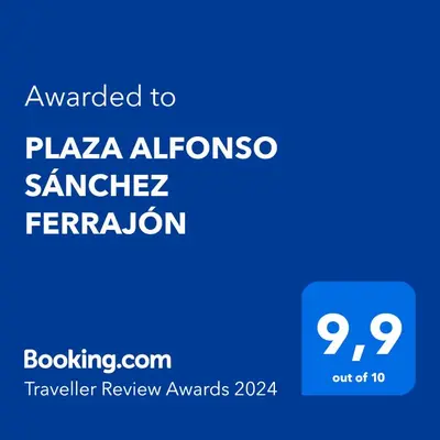 a screenshot of a cell phone with the text awarded to pizza elgincolo sam at PLAZA ALFONSO SÁNCHEZ FERRAJÓN in Jerez de la Frontera