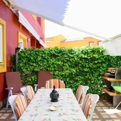 Charming house in Rota + garden