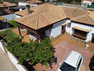 an overhead view of a house with a roof at Chalet Santi Playa de la Barrosa in Chiclana de la Frontera