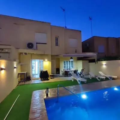 VIVE JEREZ Casa de lujo con piscina y barbacoa en la mejor zona de Jerez de la Frontera