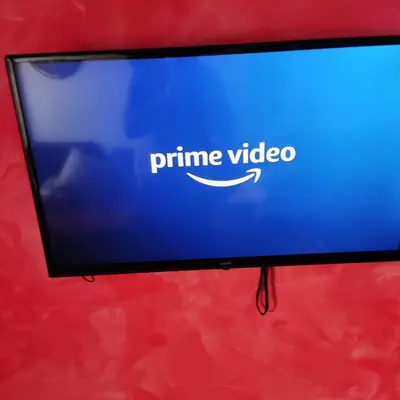 a tv screen with the name of prime video on it at Villa casa blanca luxury spa con piscina privada y jacuzzi privado in Chiclana de la Frontera