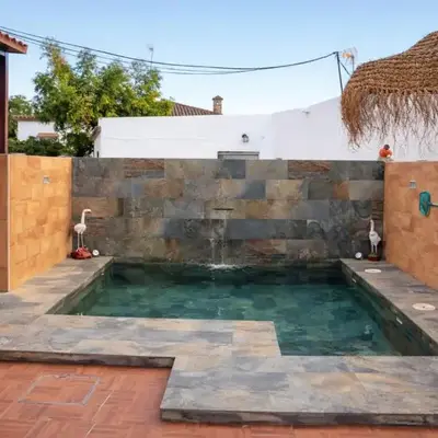 Chalet 2 dormitorios con piscina privada