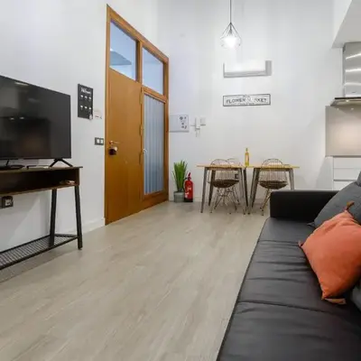 CRUISE Adapted Apartment by Cadiz4Rentals