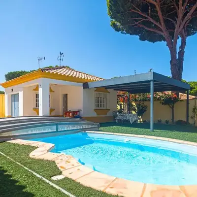 Lovely Home In Chiclana De La Fronter