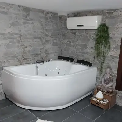 Estudio jacuzzi Luz de Jerez