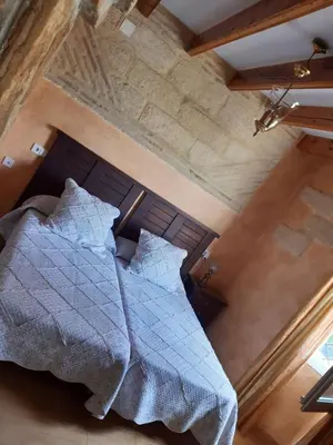 an overhead view of a bed in a room at Casa Grande Zona Norte in Jerez de la Frontera