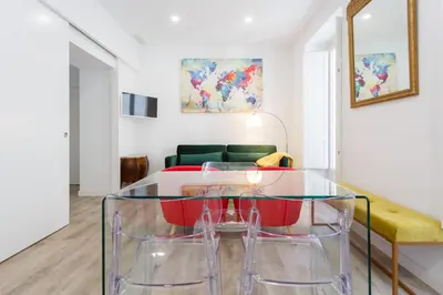 a living room with a glass table and a couch at Apartamento El SEMINARISTA by Cadiz4Rentals in Cádiz