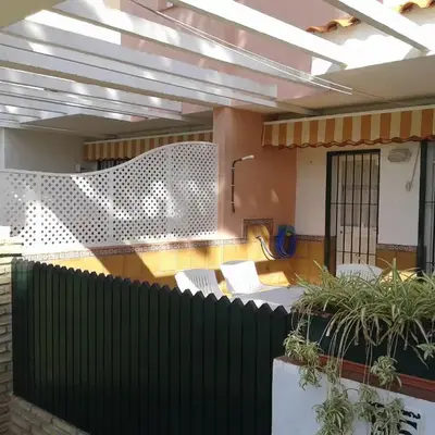 Primera línea de playa casita adosada