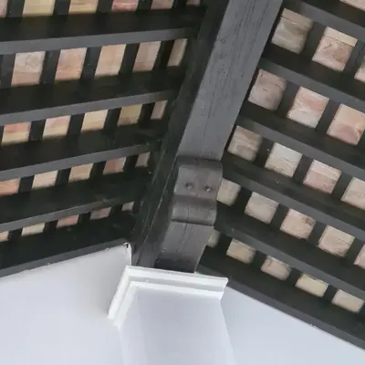 an overhead view of the underside of a wooden roof at Bodega Mar - Solera in Sanlúcar de Barrameda
